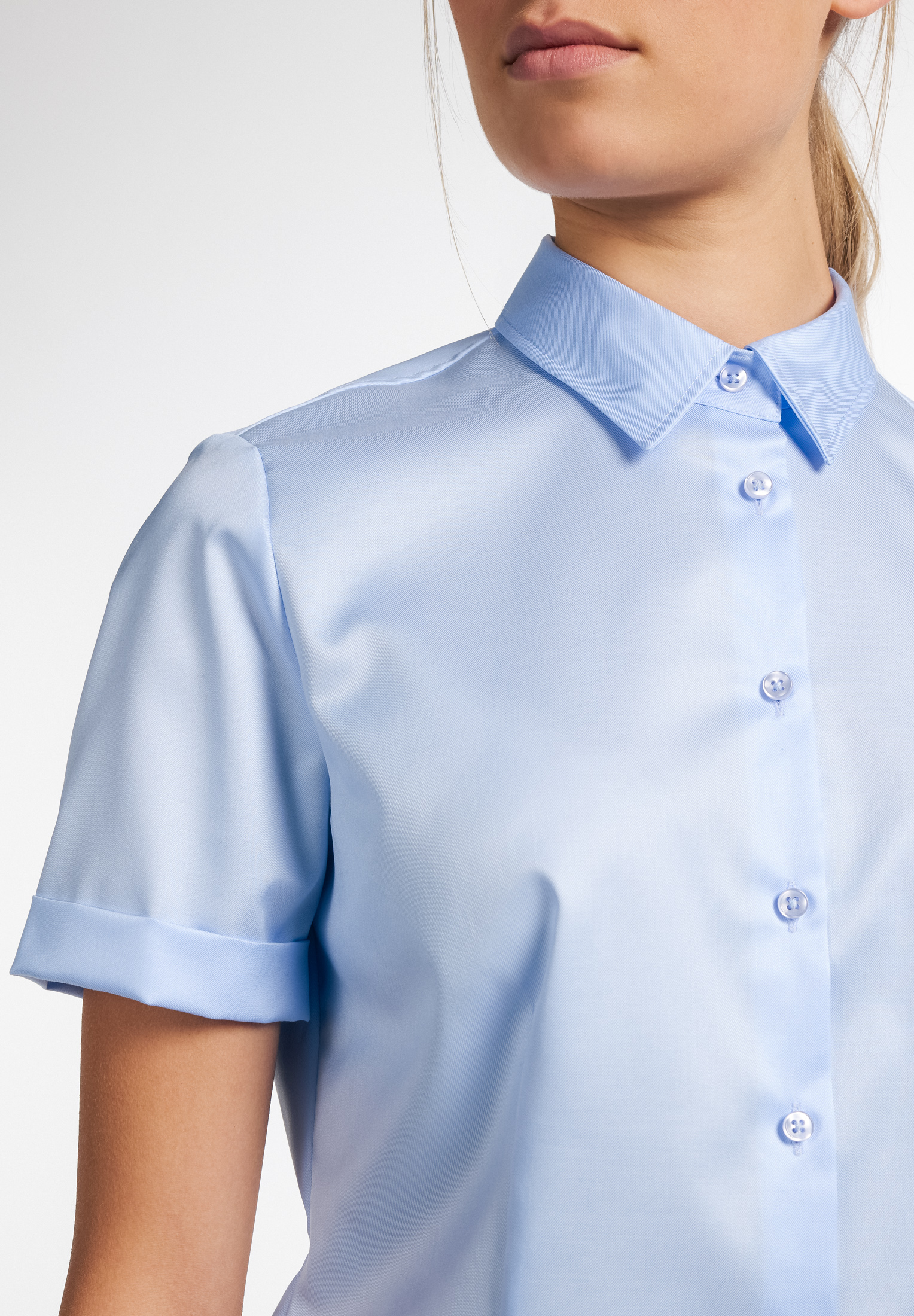 H708 Damenbluse Kurzarm