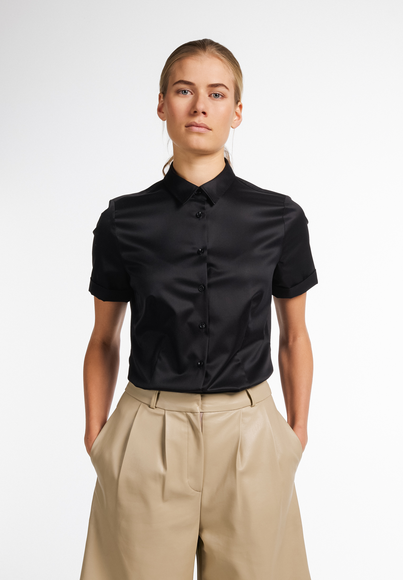 H708 Damenbluse Kurzarm