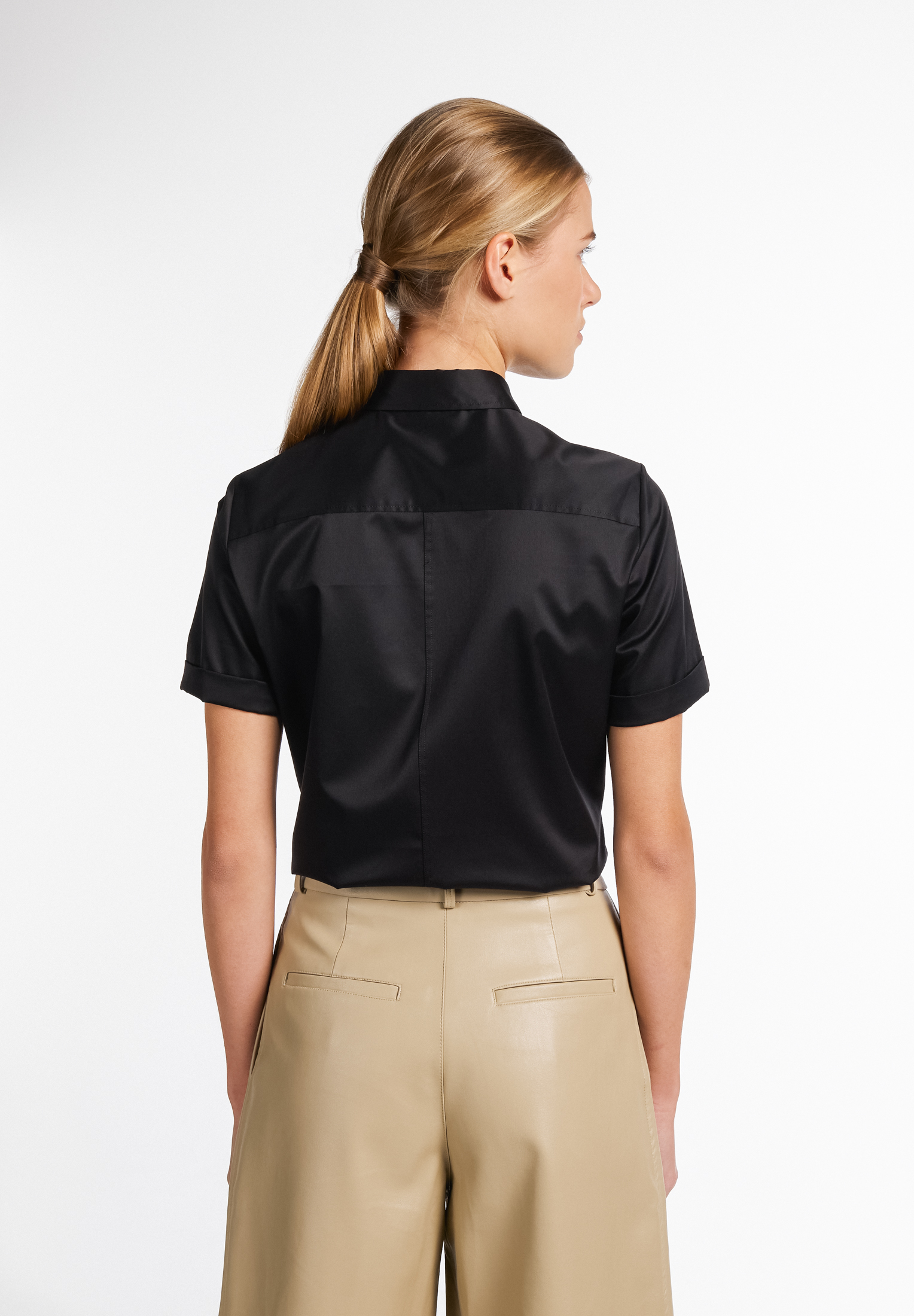 H708 Damenbluse Kurzarm