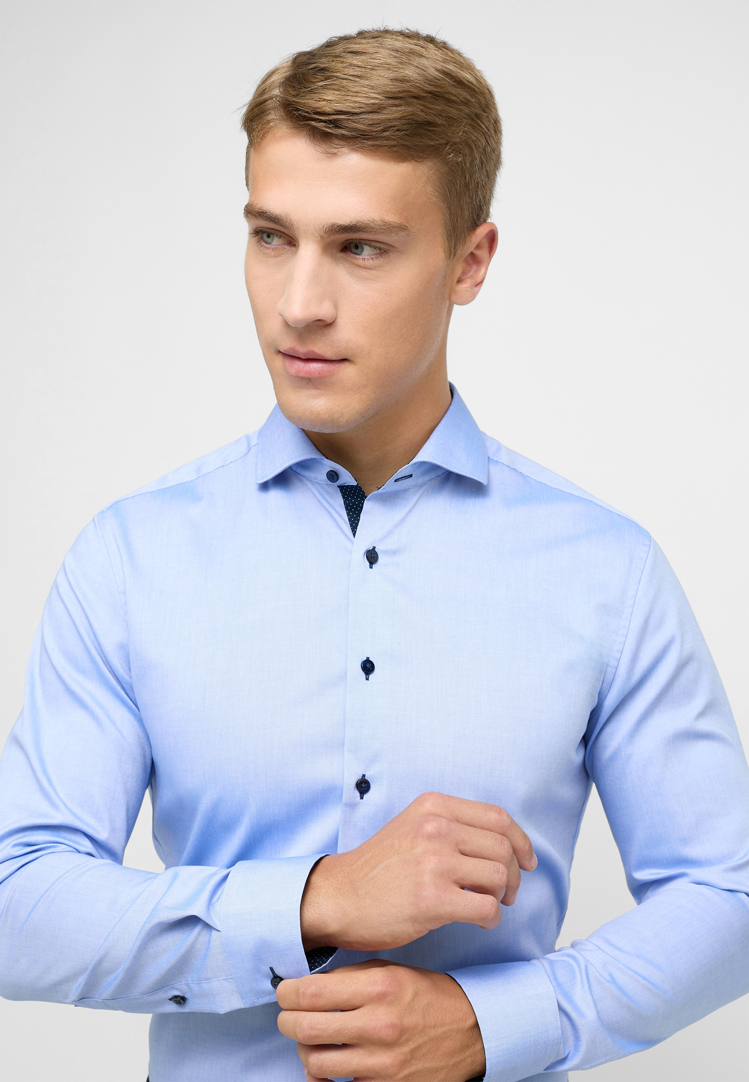 F132 Herrenhemd Langarm (Standard)